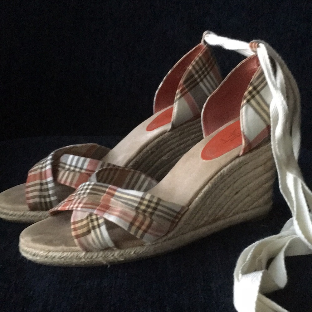 Ann taylor loft 8.5 wedges - Picture 1 of 8